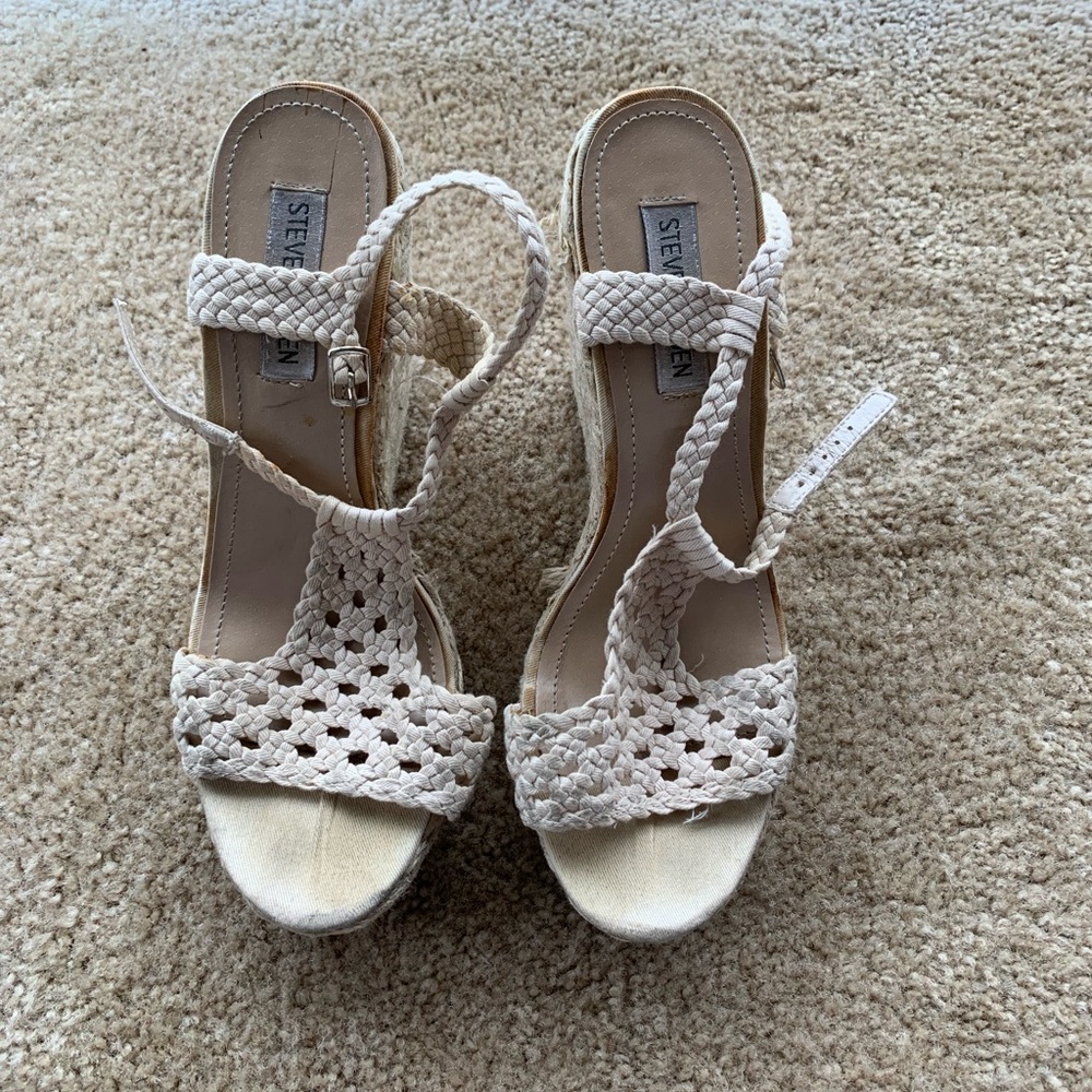 Steve Madden nude wedge size 9.5